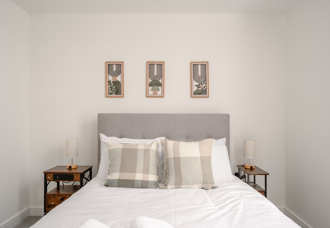 Apartment in Edinburgh - Pringle 2 Bedroom Apartment - Edinburgh