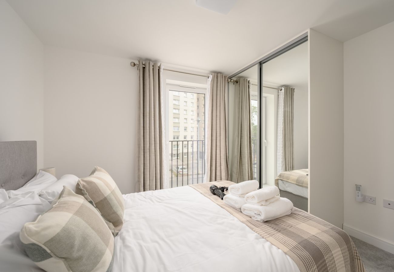 Apartment in Edinburgh - Pringle 2 Bedroom Apartment - Edinburgh