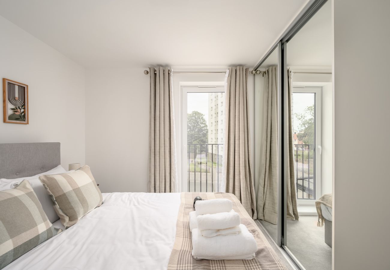 Apartment in Edinburgh - Pringle 2 Bedroom Apartment - Edinburgh