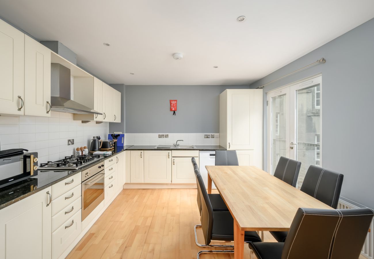 Apartment in Edinburgh - Edmonstones 2 Bedroom Apartment - Edinburgh