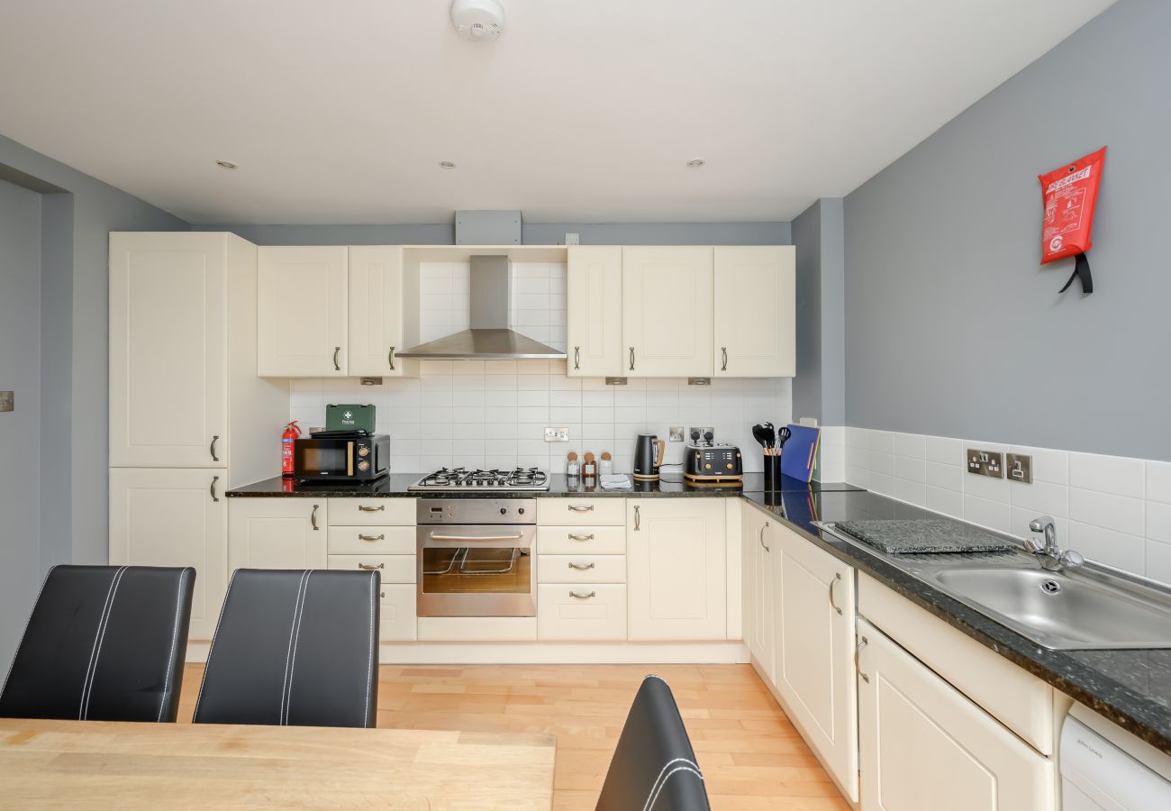 Apartment in Edinburgh - Edmonstones 2 Bedroom Apartment - Edinburgh