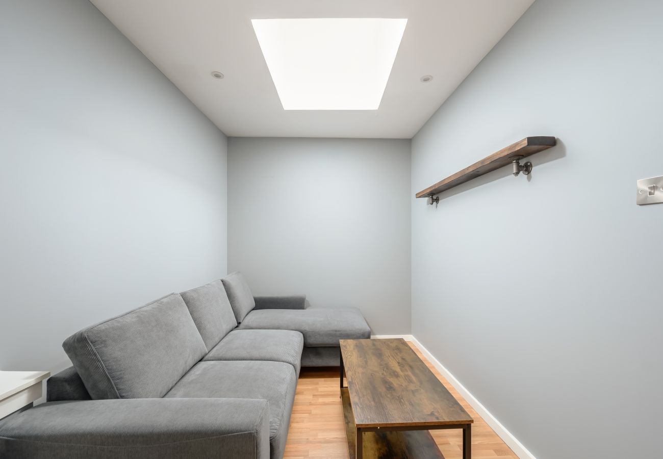 Apartment in Edinburgh - Edmonstones 2 Bedroom Apartment - Edinburgh