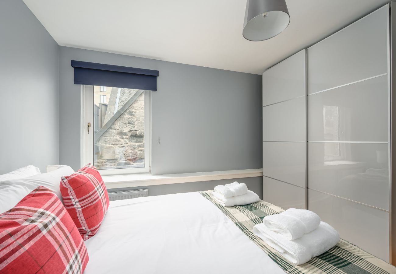 Apartment in Edinburgh - Edmonstones 2 Bedroom Apartment - Edinburgh