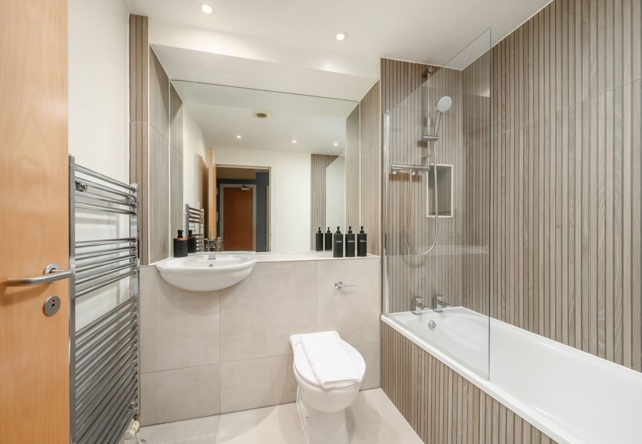 Apartment in Edinburgh - Edmonstones 2 Bedroom Apartment - Edinburgh