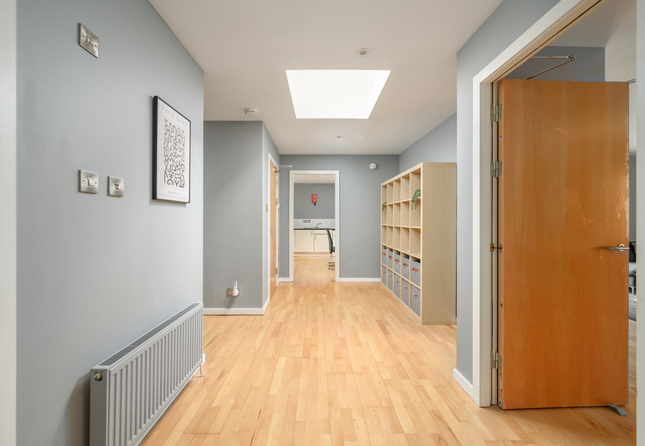 Apartment in Edinburgh - Edmonstones 2 Bedroom Apartment - Edinburgh