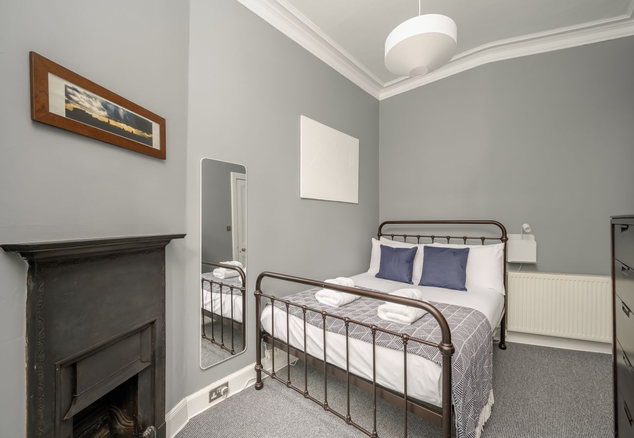 Apartment in Edinburgh - Brunswick 2 Bedroom Apartment - Edinburgh