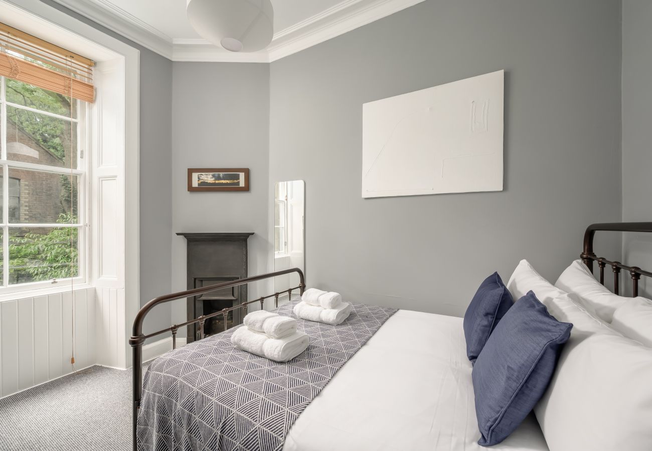 Apartment in Edinburgh - Brunswick 2 Bedroom Apartment - Edinburgh