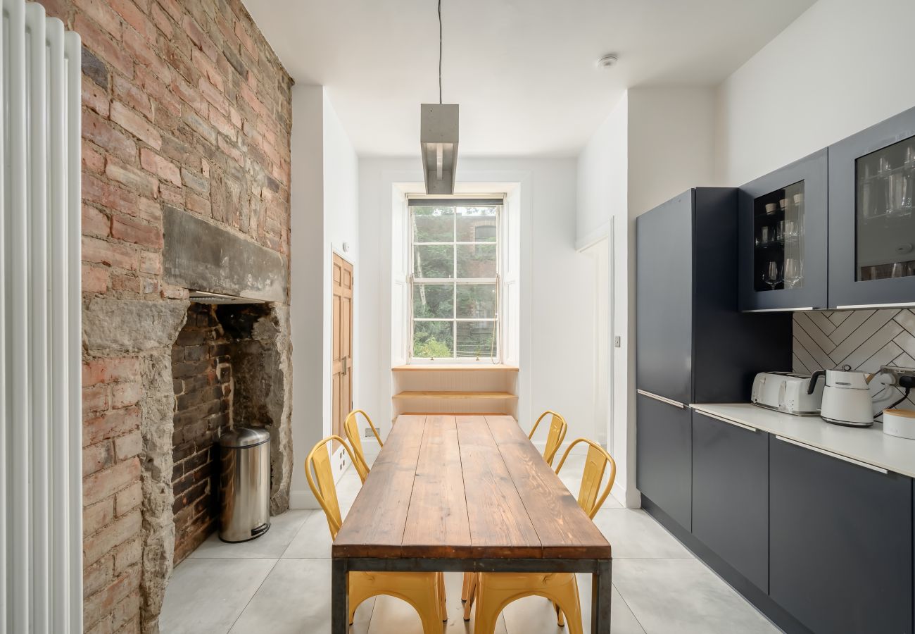 Apartment in Edinburgh - Brunswick 2 Bedroom Apartment - Edinburgh