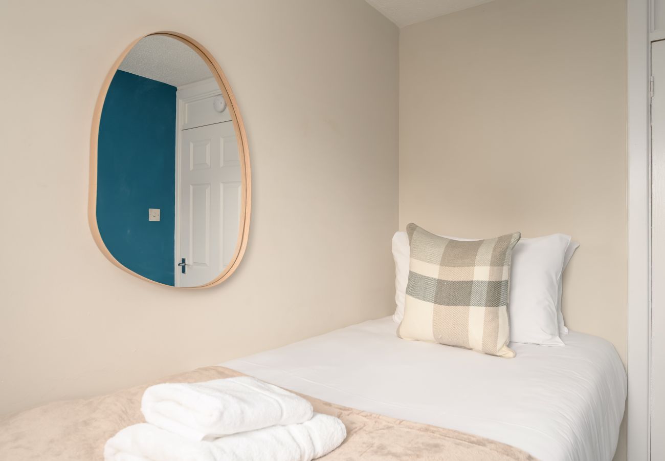 House in Shieldhill - Ochil 4 Bedroom House - Falkirk 