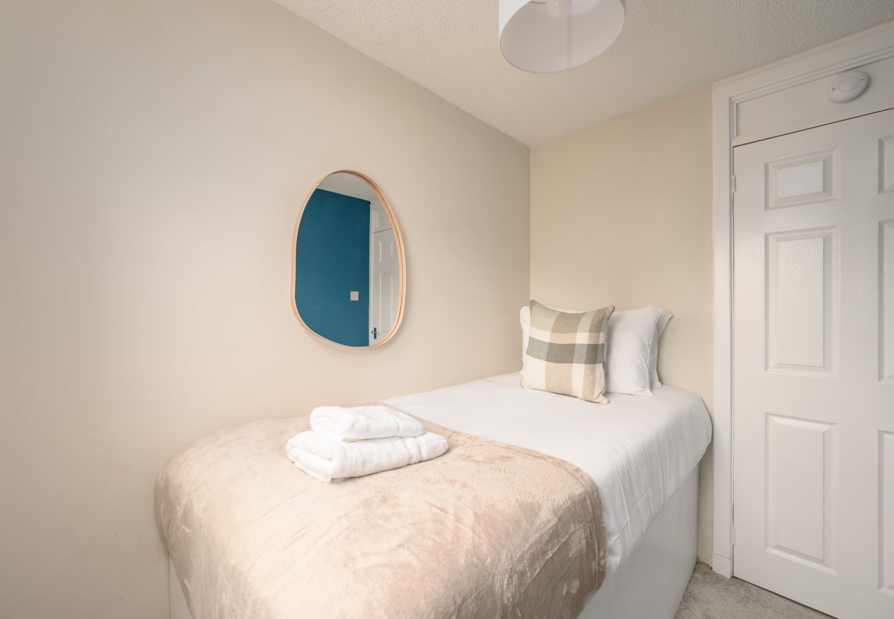 House in Shieldhill - Ochil 4 Bedroom House - Falkirk 