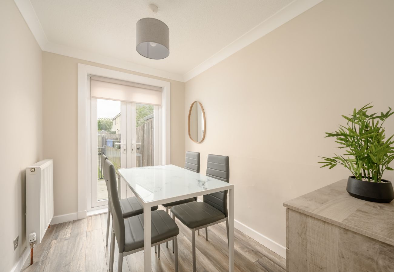 House in Shieldhill - Ochil 4 Bedroom House - Falkirk 