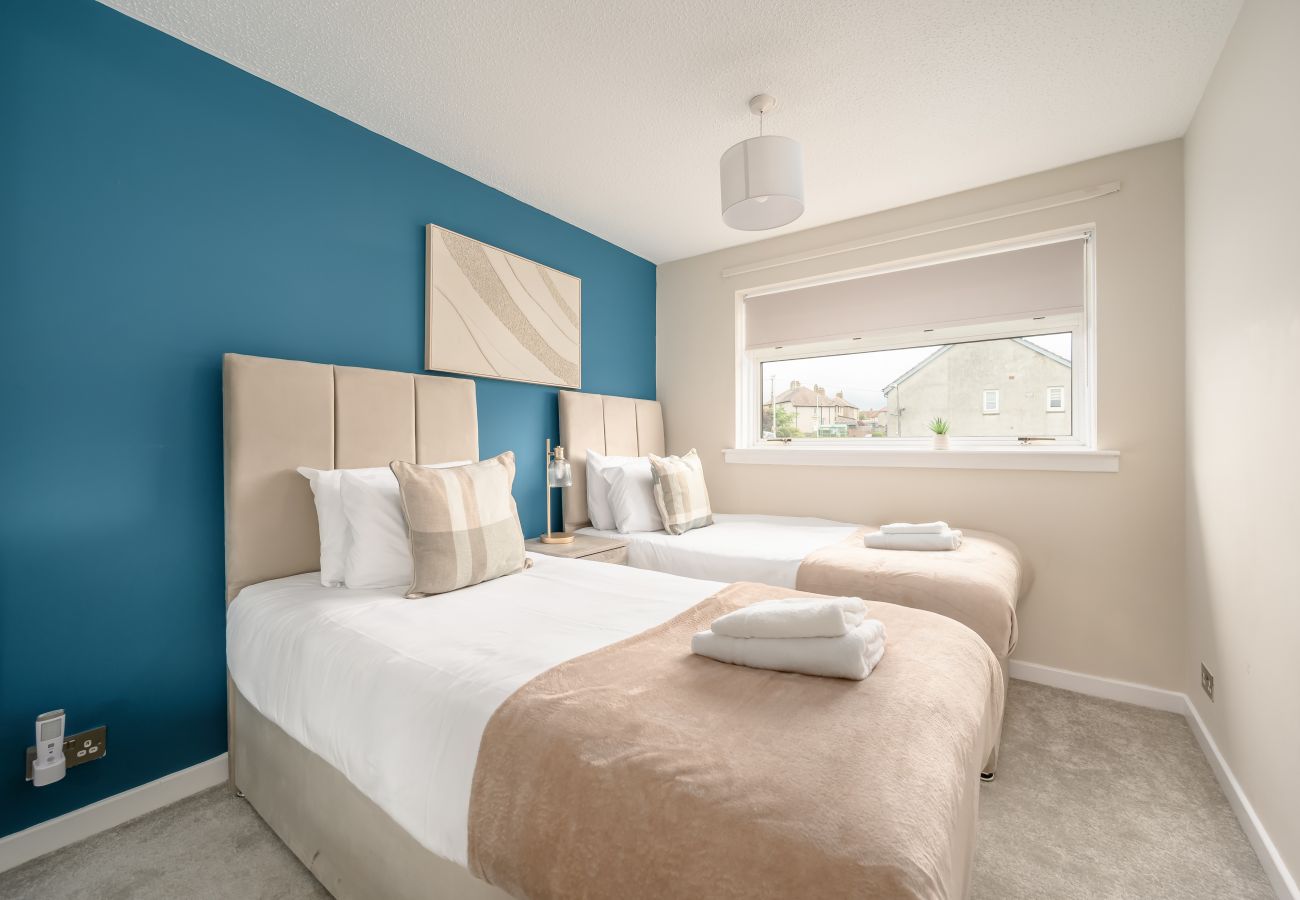 House in Shieldhill - Ochil 4 Bedroom House - Falkirk 