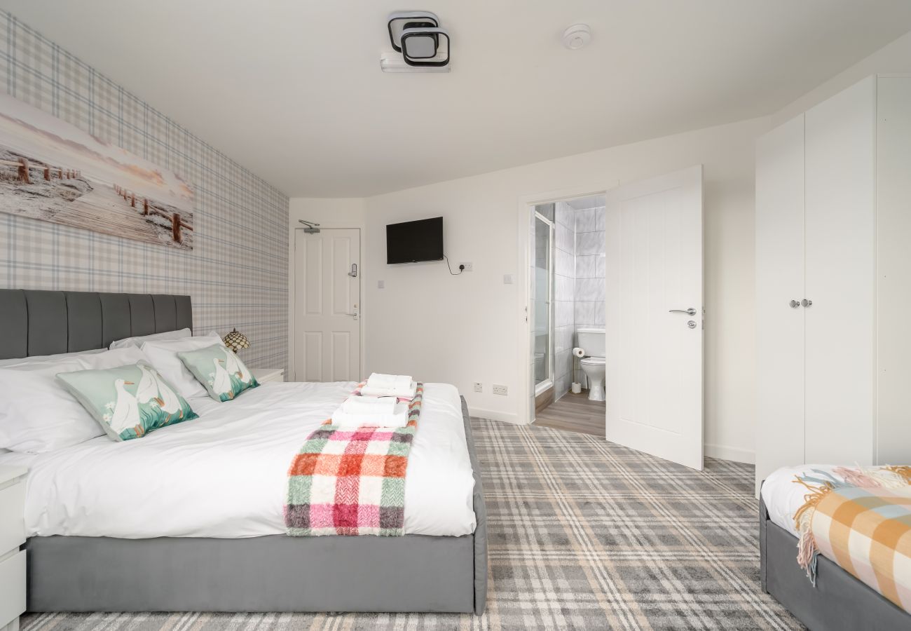 Rent by room in Inverness - Bosta Guest House - Room 1 - Inverness