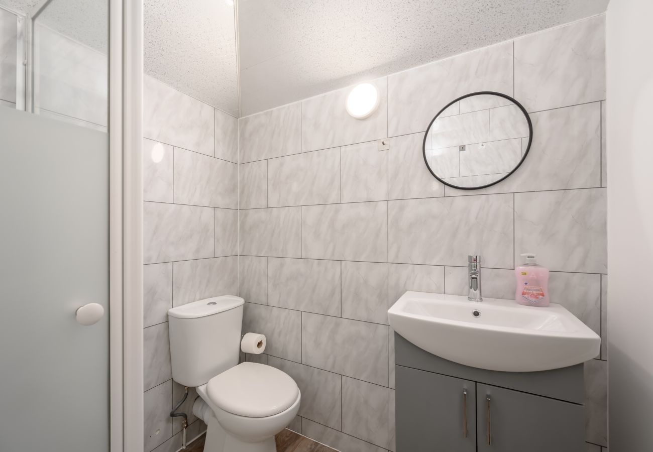 Rent by room in Inverness - Bosta Guest House - Room 2 - Inverness