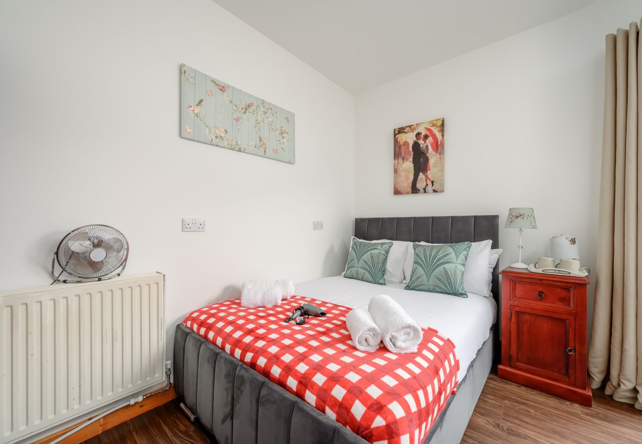 Rent by room in Inverness - Bosta Guest House - Room 5 - Inverness