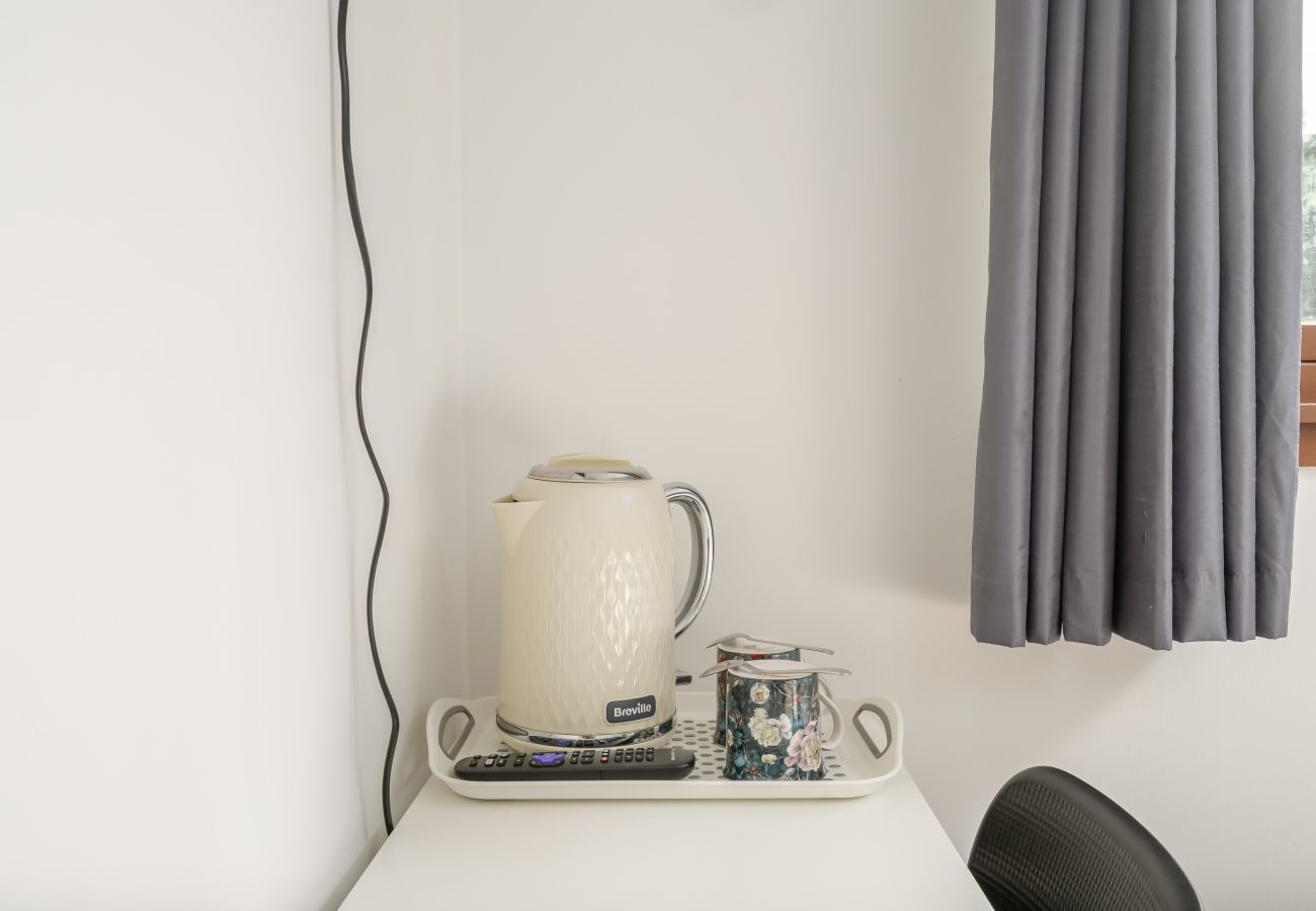 Rent by room in Inverness - Bosta Guest House - Room 6 - Inverness