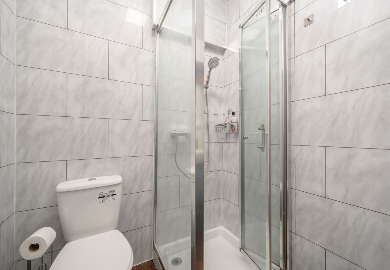 Rent by room in Inverness - Bosta Guest House - Room 7 - Inverness