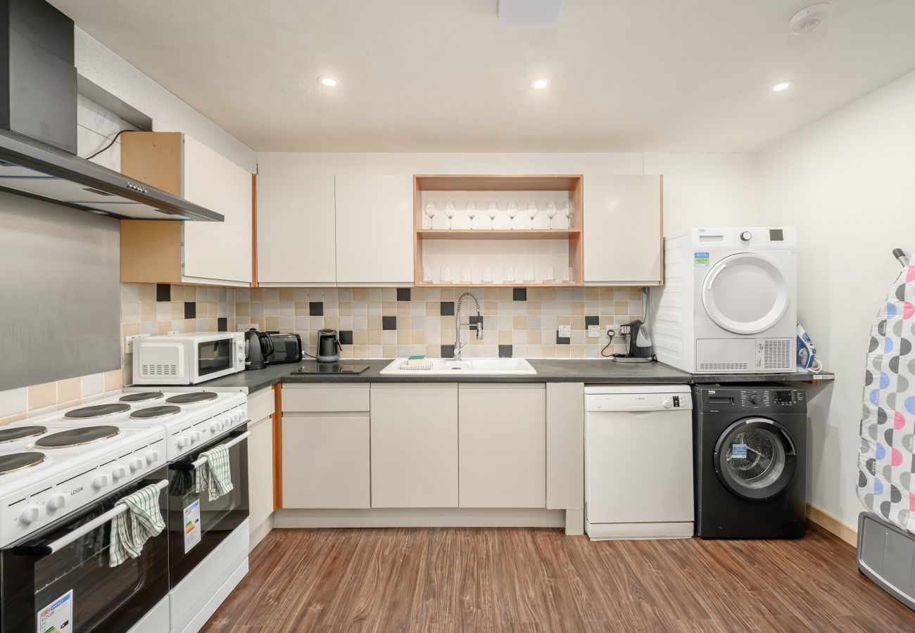 Rent by room in Inverness - Bosta Guest House - Room 7 - Inverness