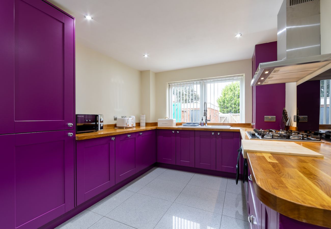 House in Bristol - Creswicke 3 Bedroom House - Knowle, Bristol