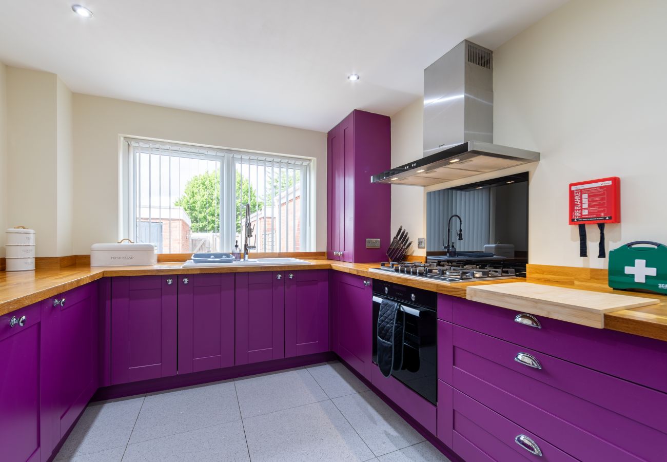 House in Bristol - Creswicke 3 Bedroom House - Knowle, Bristol