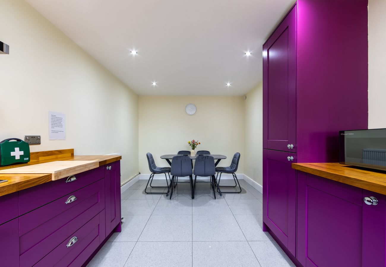 House in Bristol - Creswicke 3 Bedroom House - Knowle, Bristol