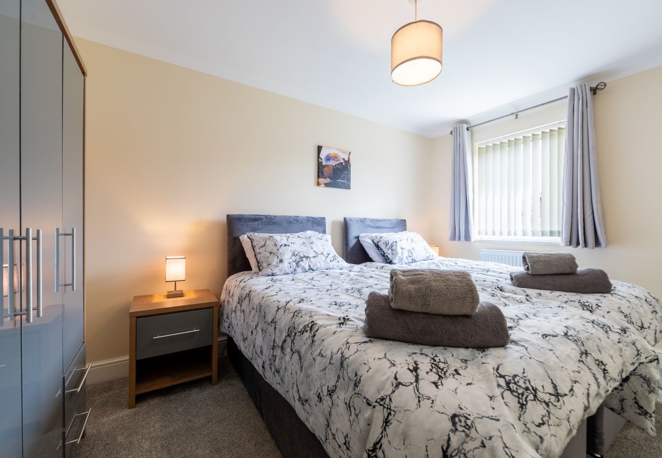 House in Bristol - Creswicke 3 Bedroom House - Knowle, Bristol