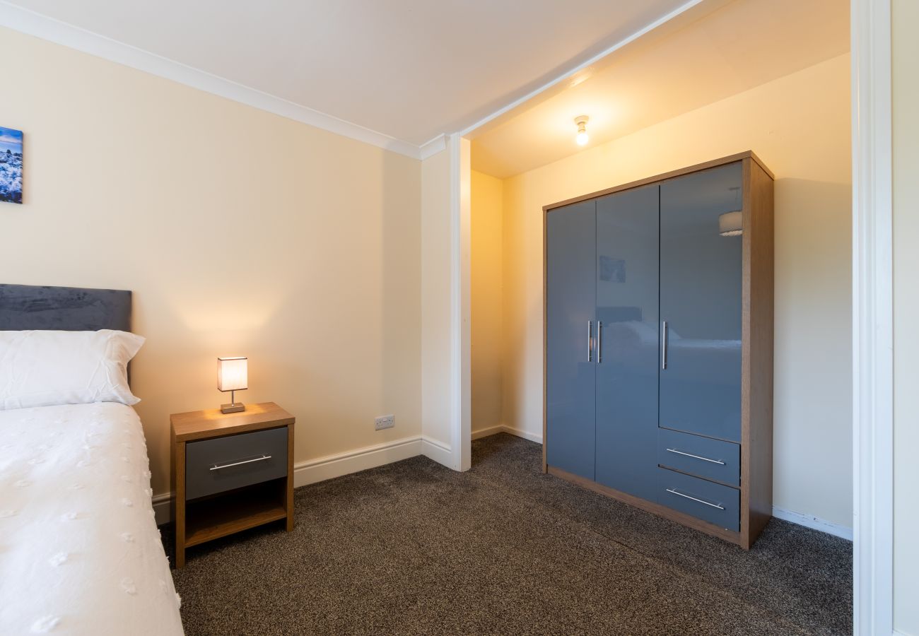 House in Bristol - Creswicke 3 Bedroom House - Knowle, Bristol
