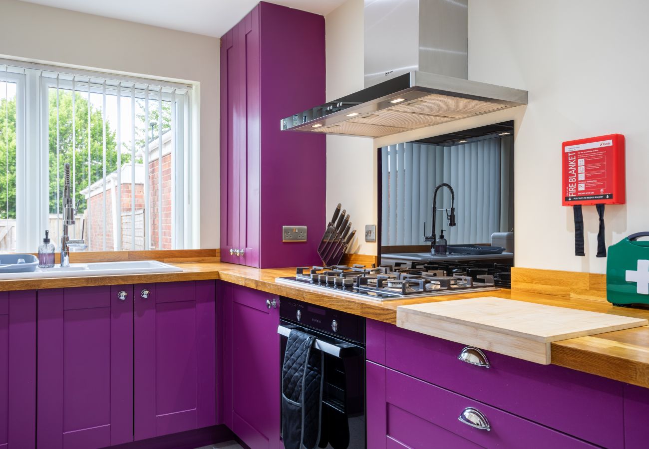 House in Bristol - Creswicke 3 Bedroom House - Knowle, Bristol