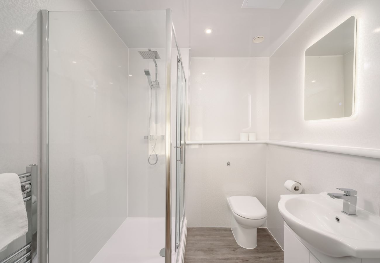 Rent by room in Edinburgh - Newsome Lodge - Room 1 - Gilmerton, Edinburgh