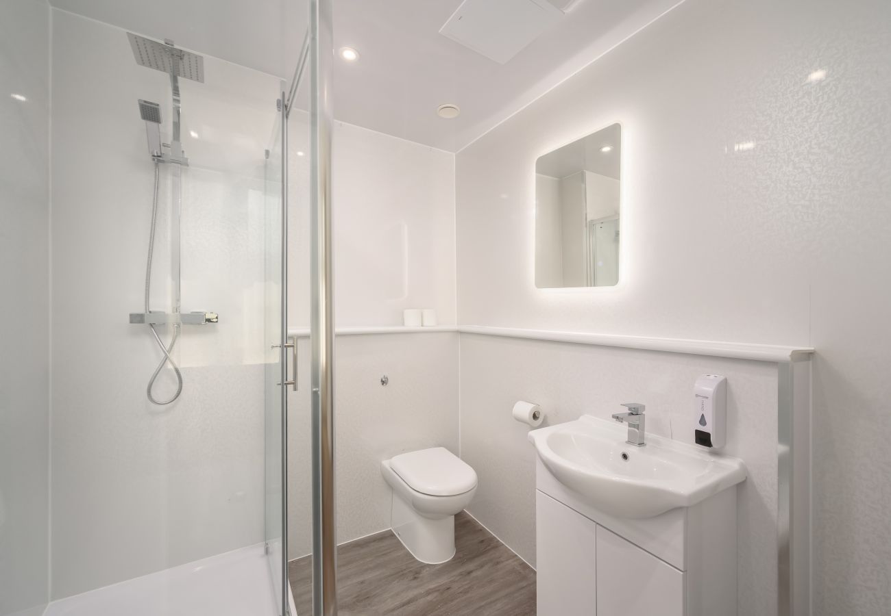 Rent by room in Edinburgh - Newsome Lodge - Room 1 - Gilmerton, Edinburgh