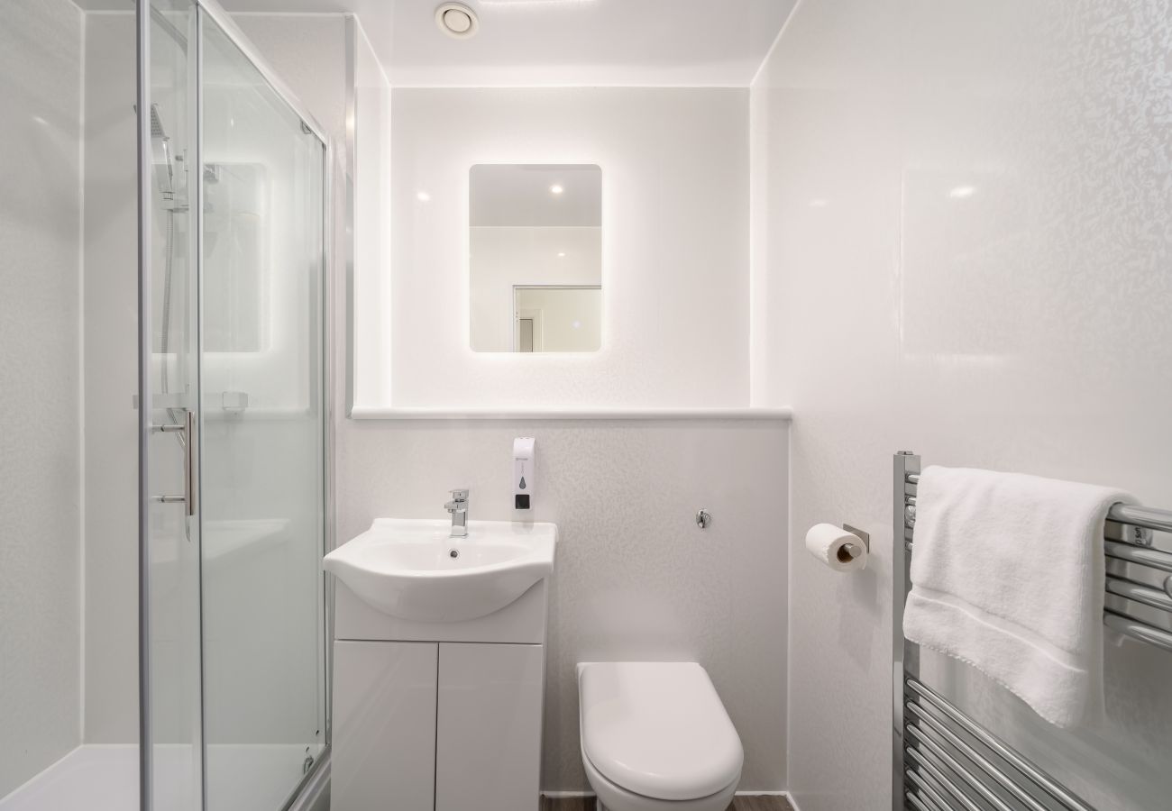 Rent by room in Edinburgh - Newsome Lodge - Room 2 - Gilmerton, Edinburgh
