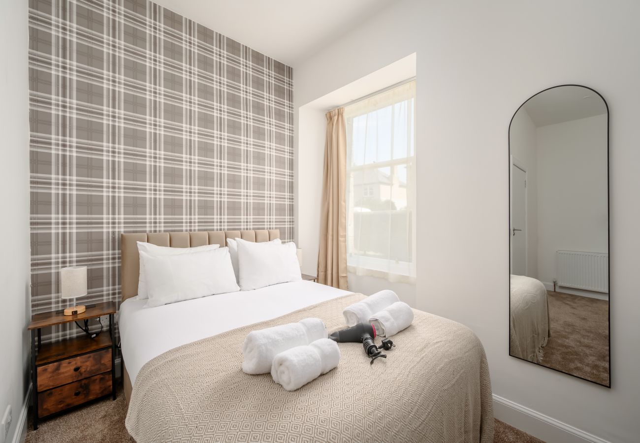 Rent by room in Edinburgh - Newsome Lodge - Room 2 - Gilmerton, Edinburgh