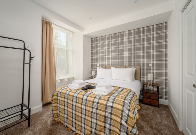Rent by room in Edinburgh - Newsome Lodge - Room 5 - Gilmerton, Edinburgh