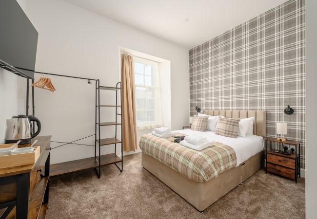 Rent by room in Edinburgh - Newsome Lodge - Room 10 - Gilmerton, Edinburgh