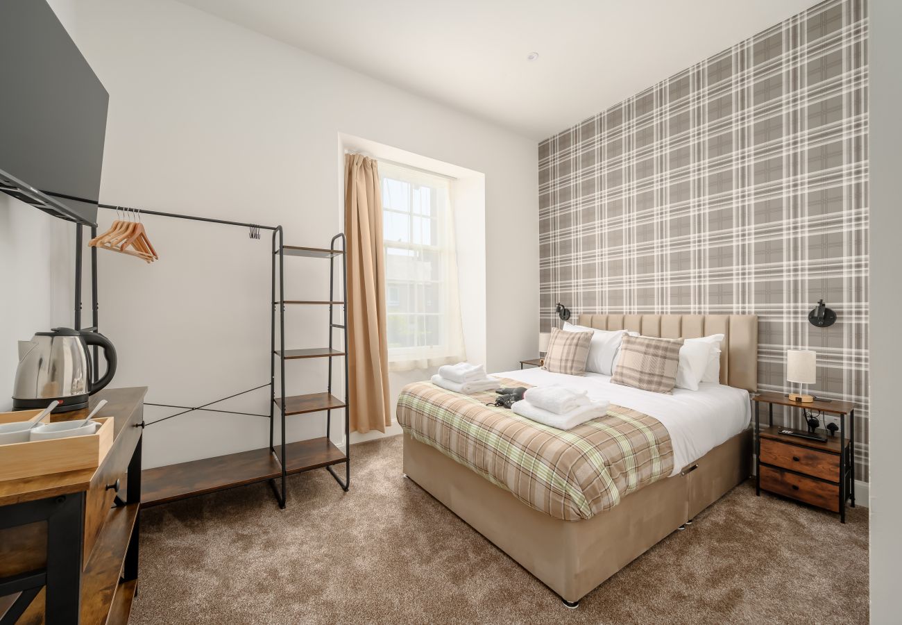Rent by room in Edinburgh - Newsome Lodge - Room 10 - Gilmerton, Edinburgh