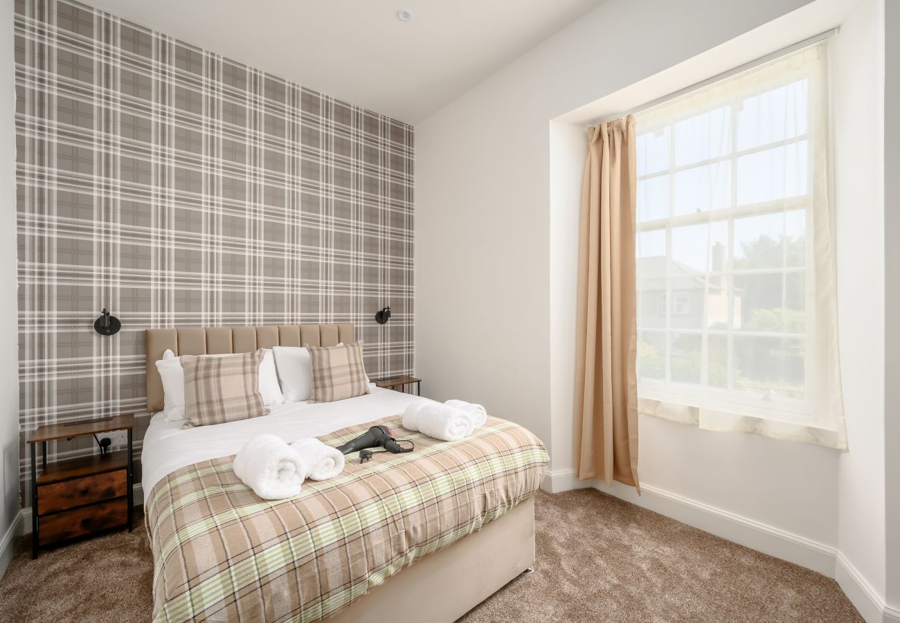 Rent by room in Edinburgh - Newsome Lodge - Room 11 - Gilmerton, Edinburgh