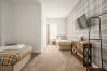 Rent by room in Edinburgh - Newsome Lodge - Room 14 - Gilmerton, Edinburgh