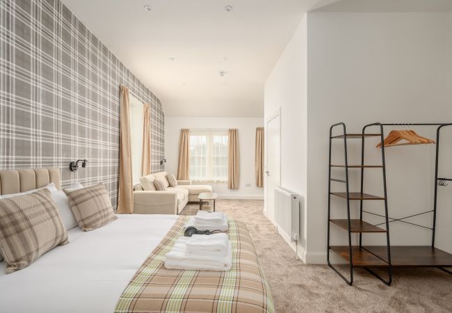 Rent by room in Edinburgh - Newsome Lodge - Room 15 - Gilmerton, Edinburgh