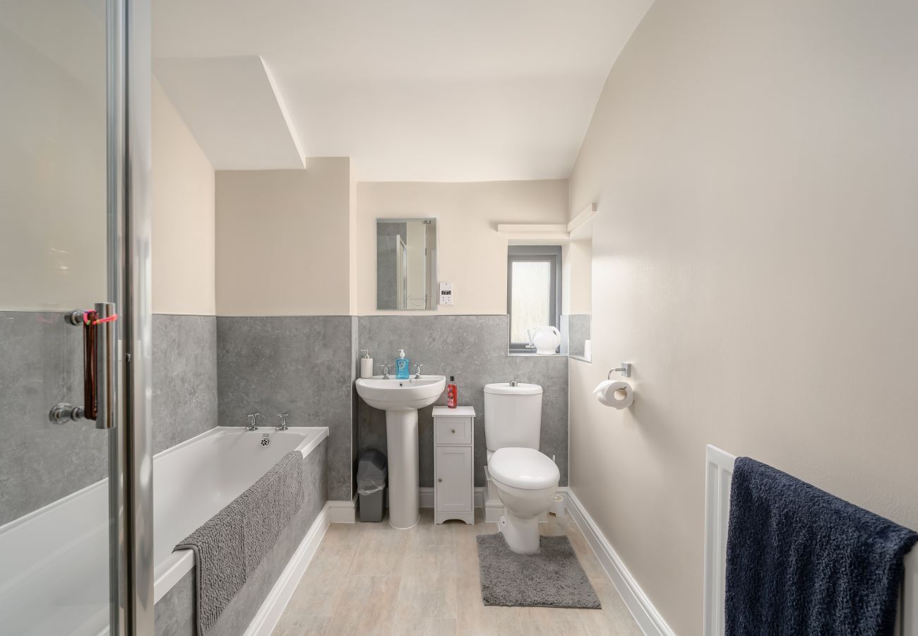 House in Newcastle Upon Tyne - Hursley 3 Bedroom House - Newcastle Upon Tyne