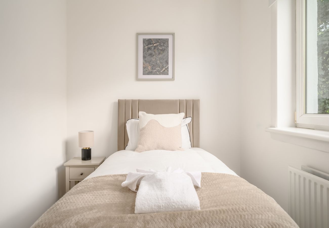 House in Glasgow - Westland 2 Bedroom House - Glasgow