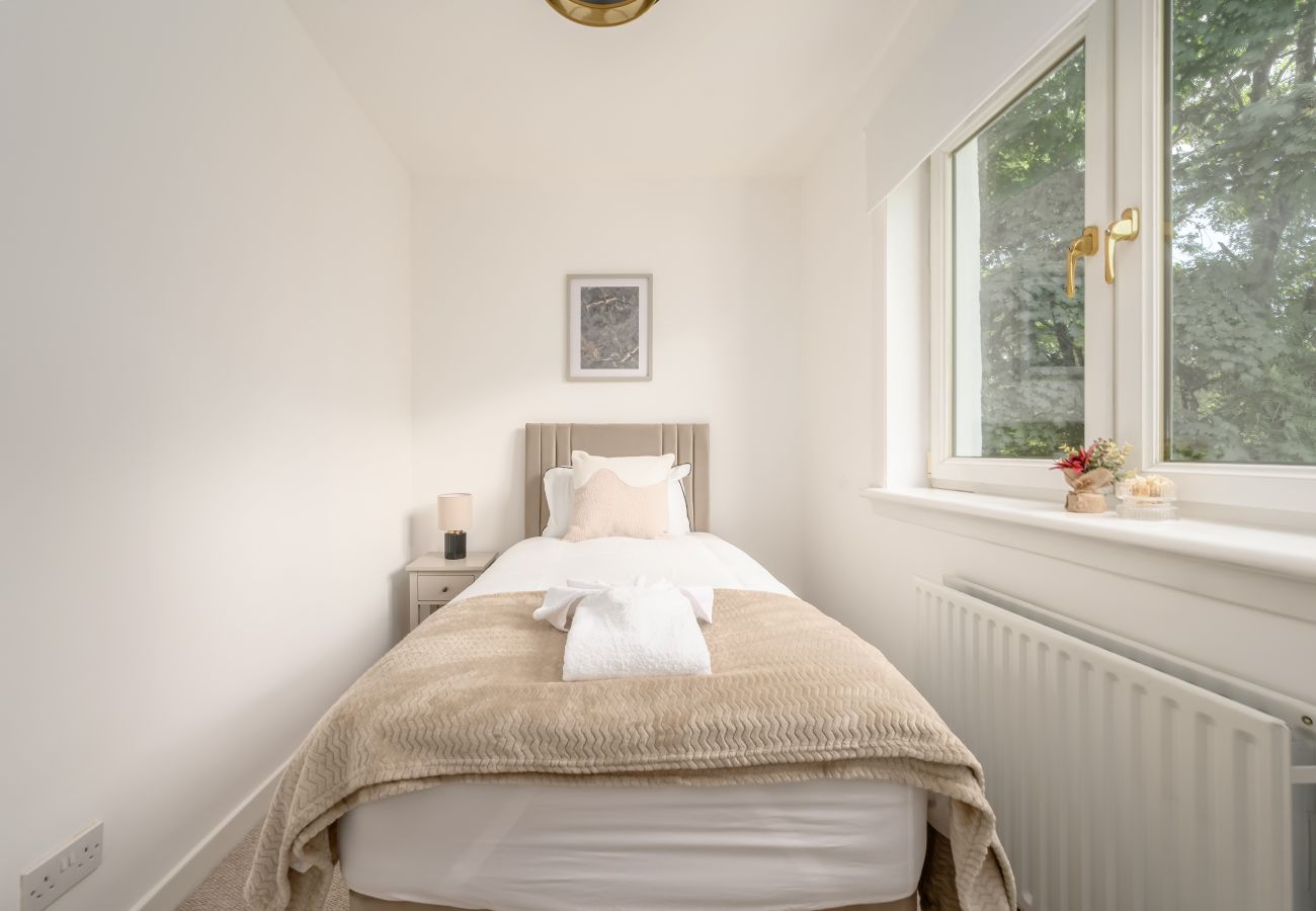 House in Glasgow - Westland 2 Bedroom House - Glasgow