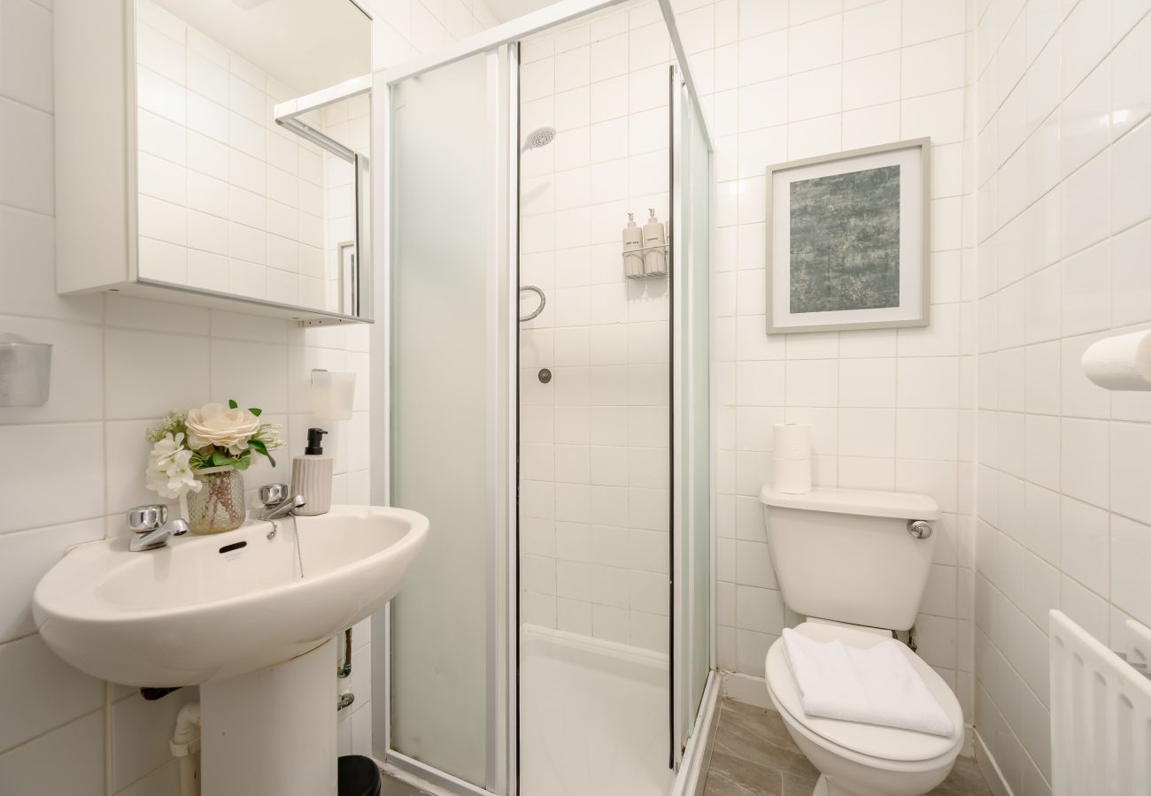 House in Glasgow - Westland 2 Bedroom House - Glasgow