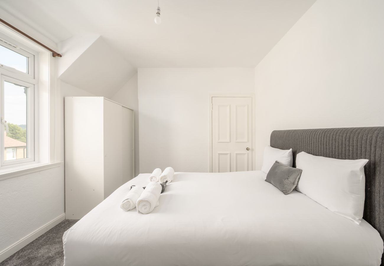 Apartment in Edinburgh - Parkhead 2 Bedroom Apartment - Edinburgh