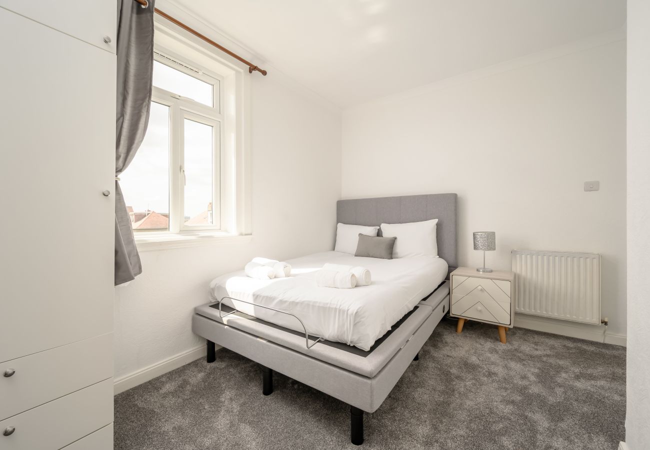 Apartment in Edinburgh - Parkhead 2 Bedroom Apartment - Edinburgh