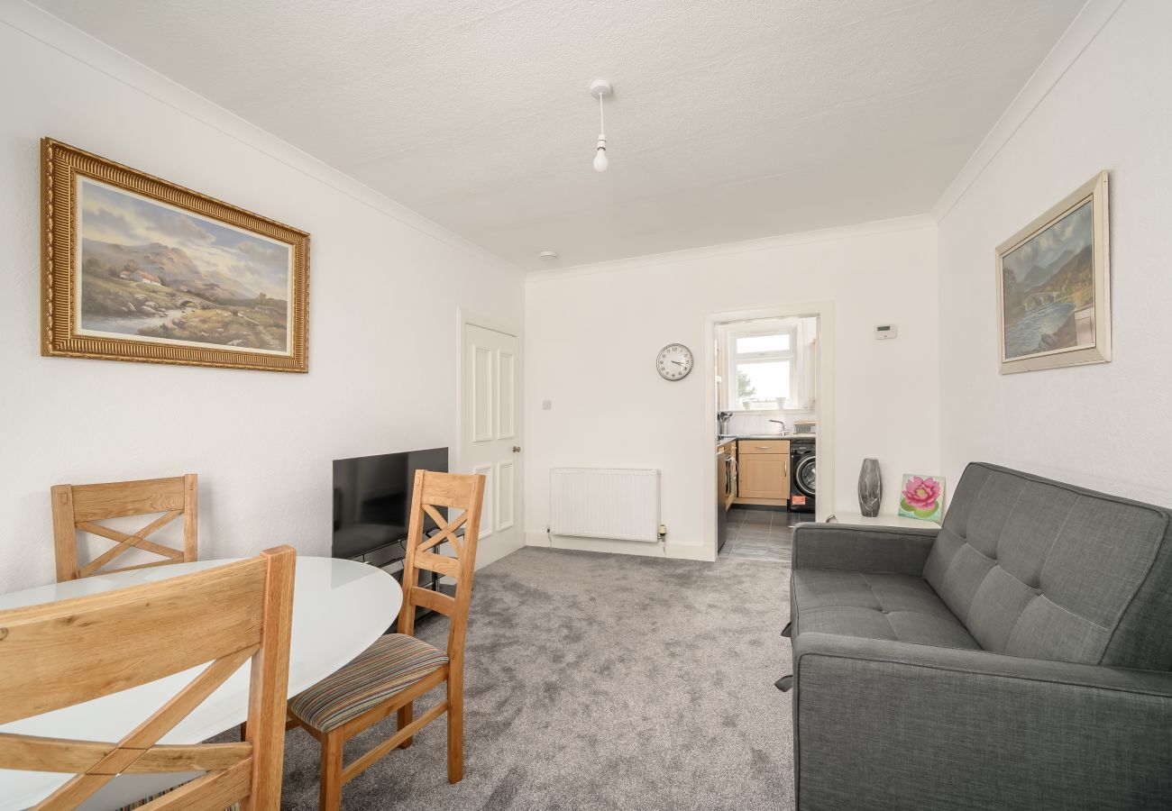 Apartment in Edinburgh - Parkhead 2 Bedroom Apartment - Edinburgh