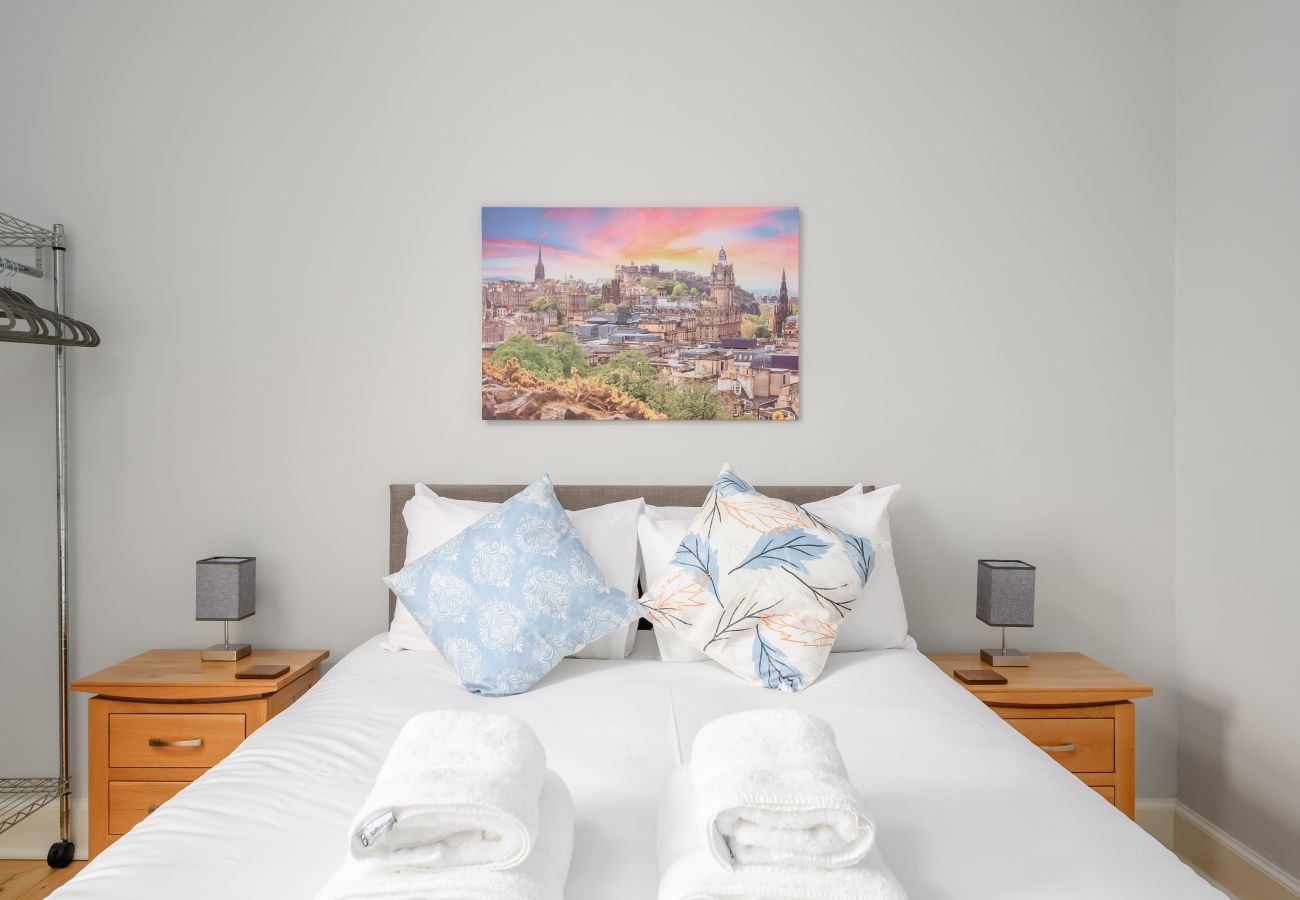 Apartment in Edinburgh - Harrison 2 Bedroom Apartment - Edinburgh
