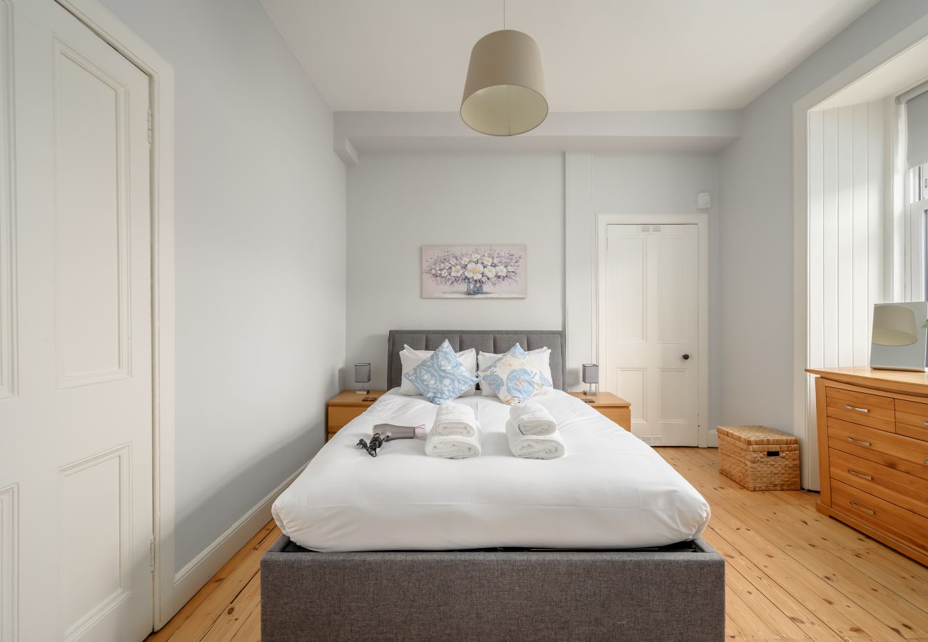 Apartment in Edinburgh - Harrison 2 Bedroom Apartment - Edinburgh