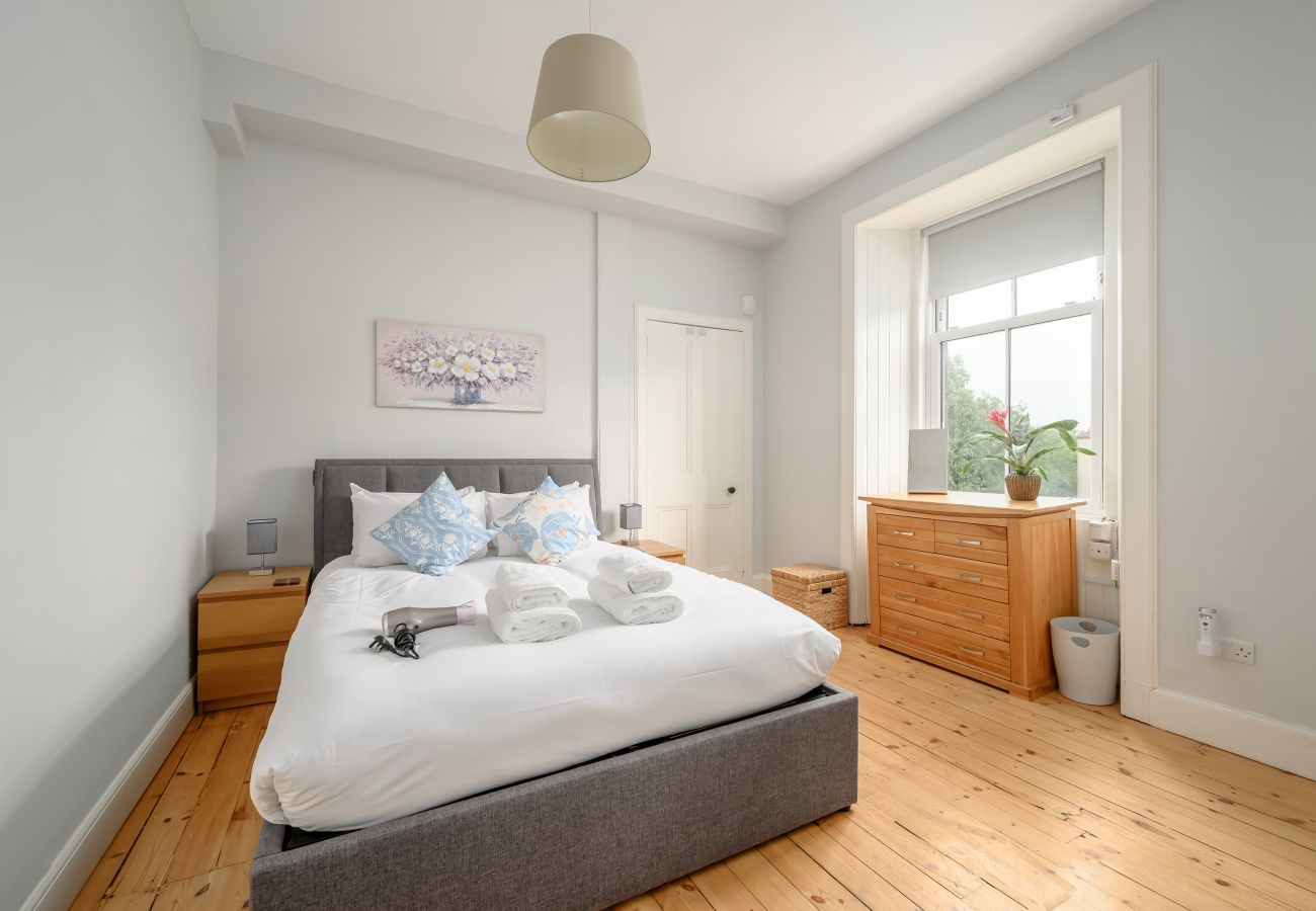 Apartment in Edinburgh - Harrison 2 Bedroom Apartment - Edinburgh