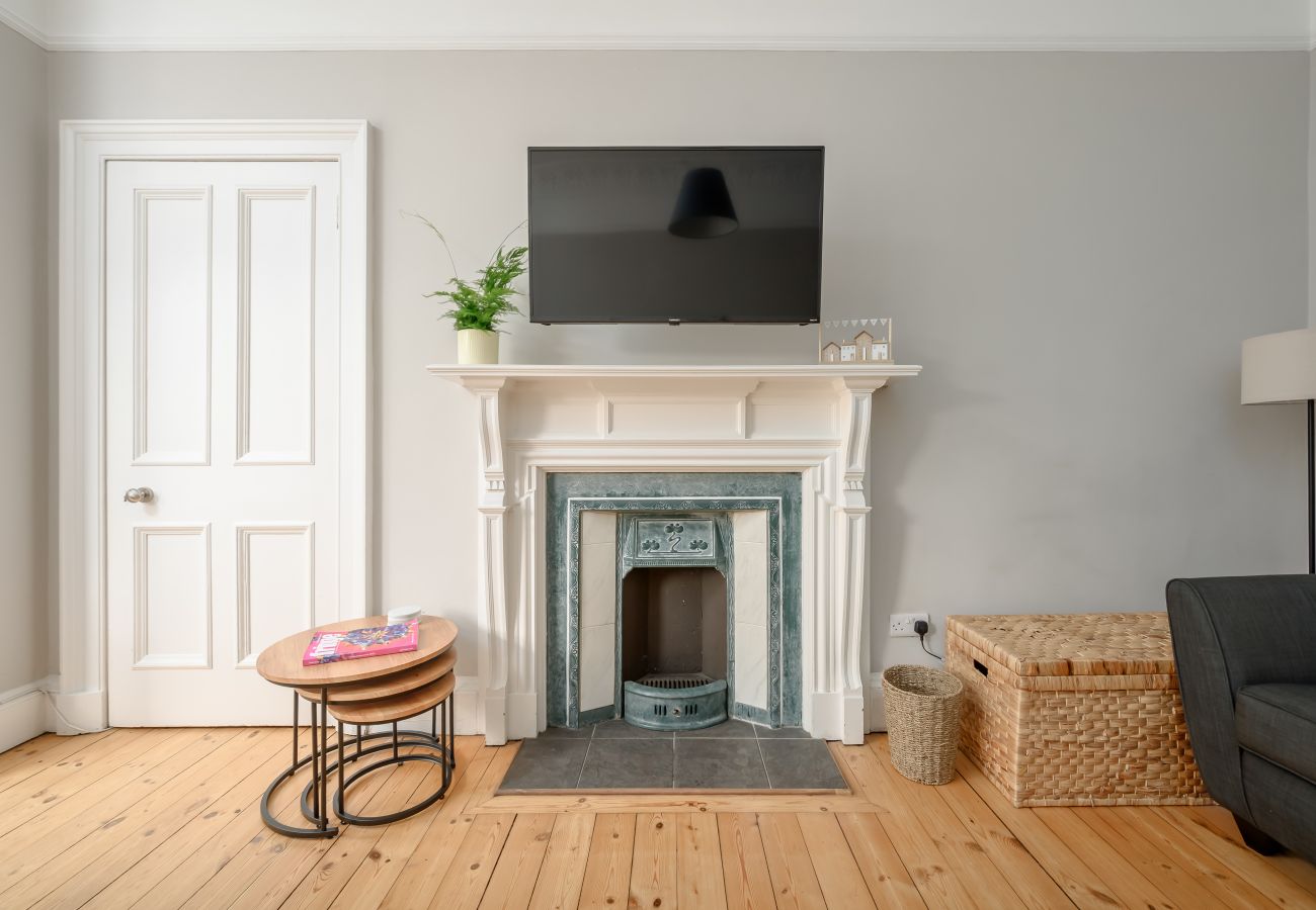 Apartment in Edinburgh - Harrison 2 Bedroom Apartment - Edinburgh