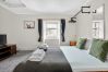 Rent by room in Inverness - No 11 Guest House - Inverness - 1 Bedroom Studio 